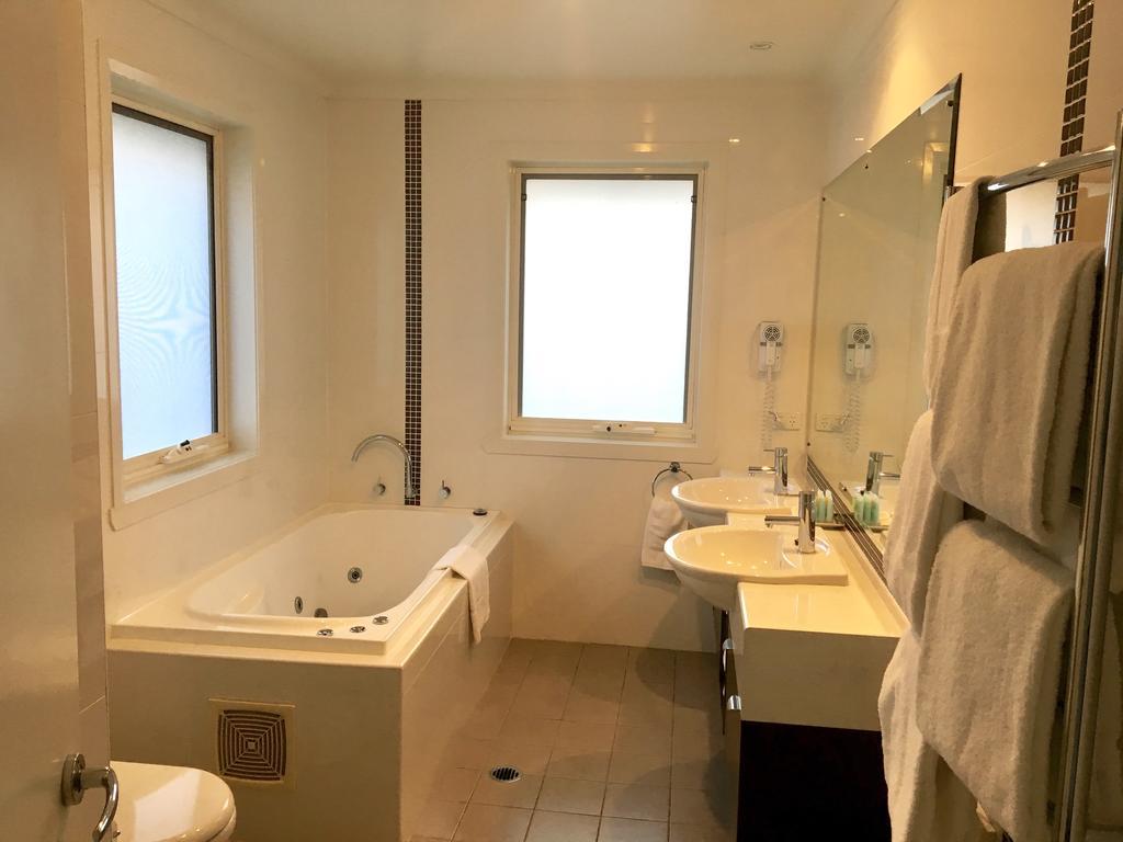 Encore Apartments Bathurst Esterno foto